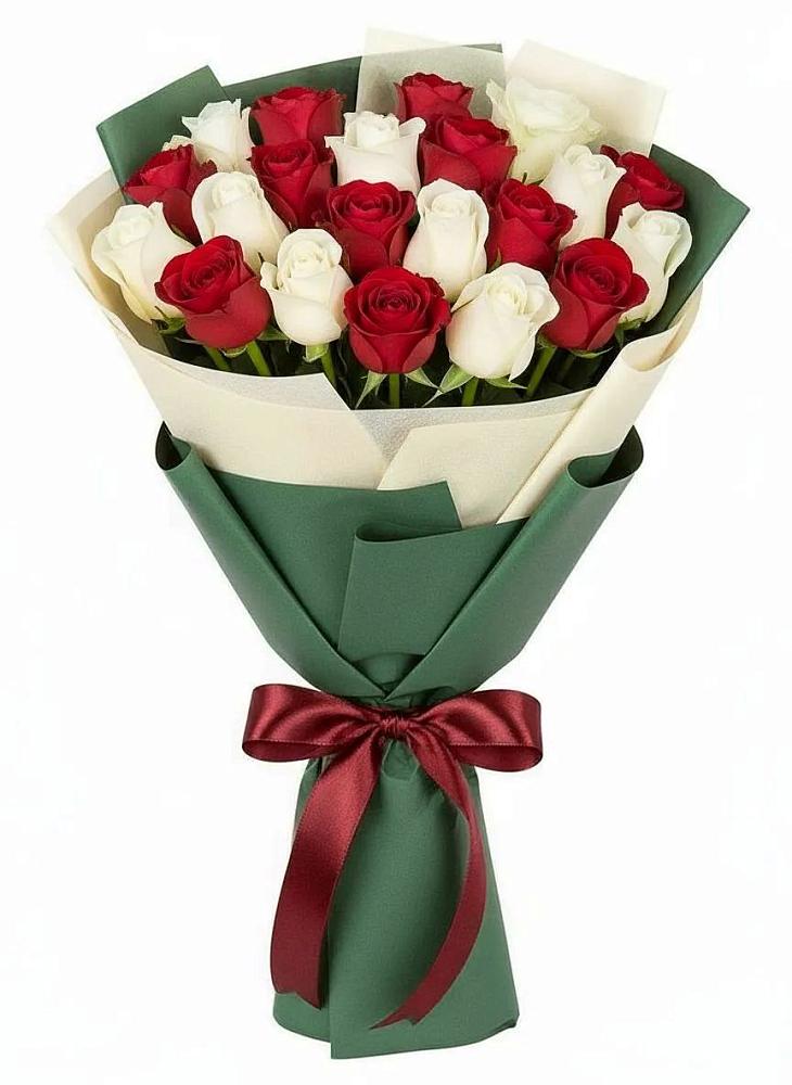 Букет Микс из красных и белых роз в Сосновке