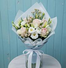 Букет цветов из:  Розы и Лизиантусы в Сосновке